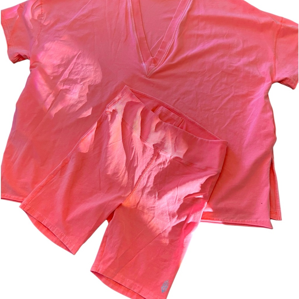 Free People Movement Coral two piece set. Sz Lg